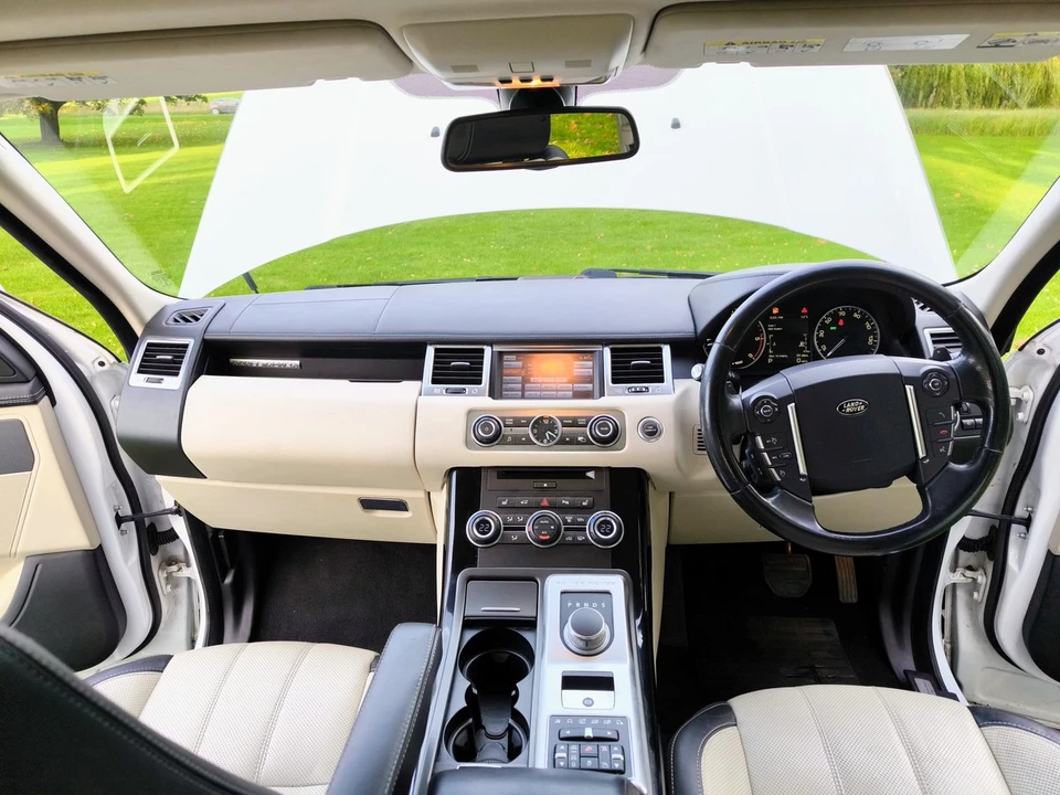2012 Land Rover Range Rover L322 - Image 29 of 30