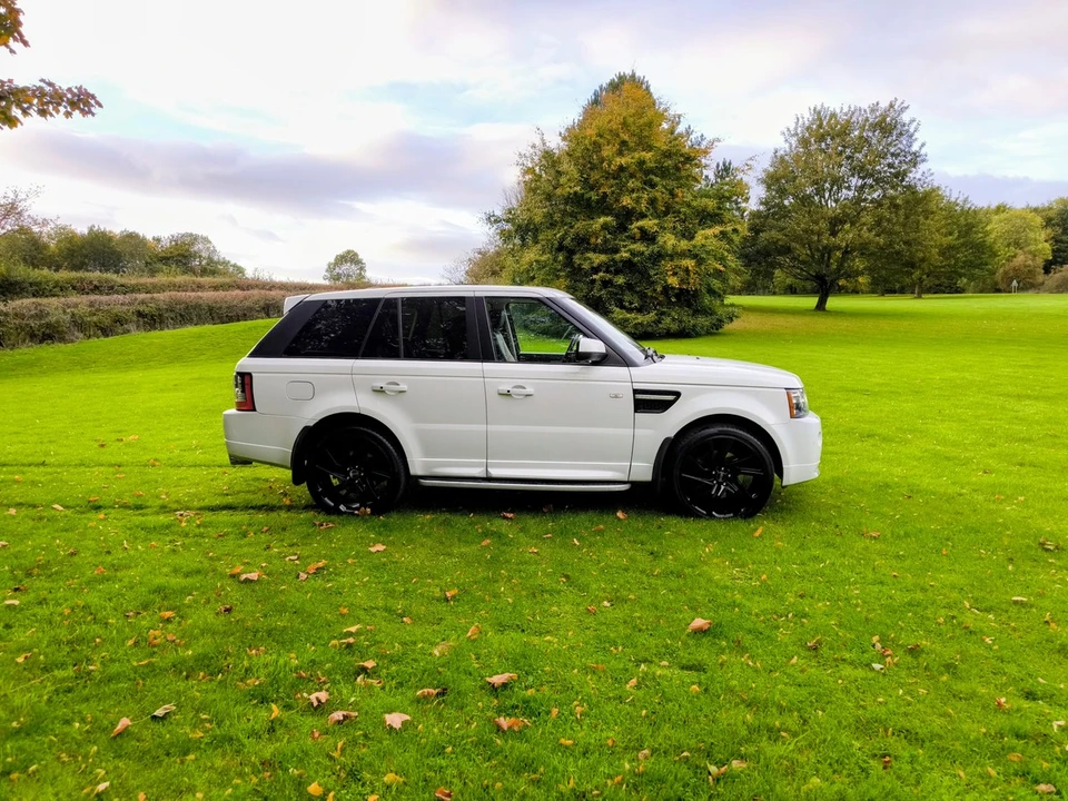 2012 Land Rover Range Rover L322 - Image 17 of 30