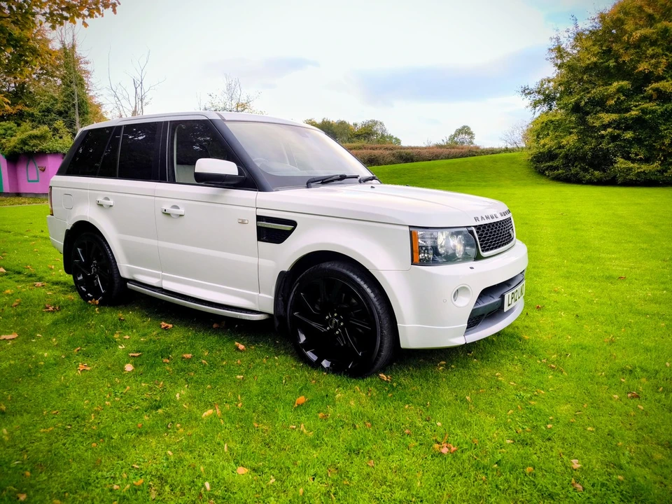 2012 Land Rover Range Rover L322 - Image 2 of 30