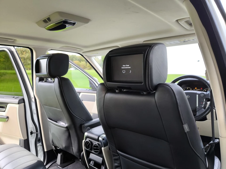 2012 Land Rover Range Rover L322 - Image 9 of 30