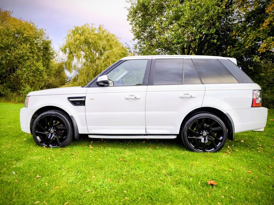 2012 Land Rover Range Rover L322 - Image 13 of 30