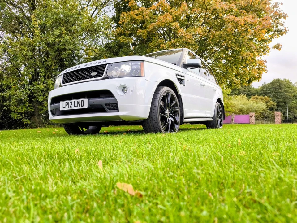 2012 Land Rover Range Rover L322 - Image 19 of 30