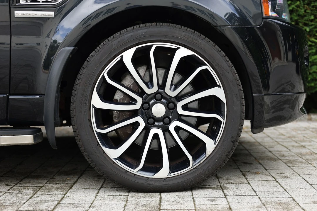 2012 Land Rover Range Rover L322 - Image 14 of 30