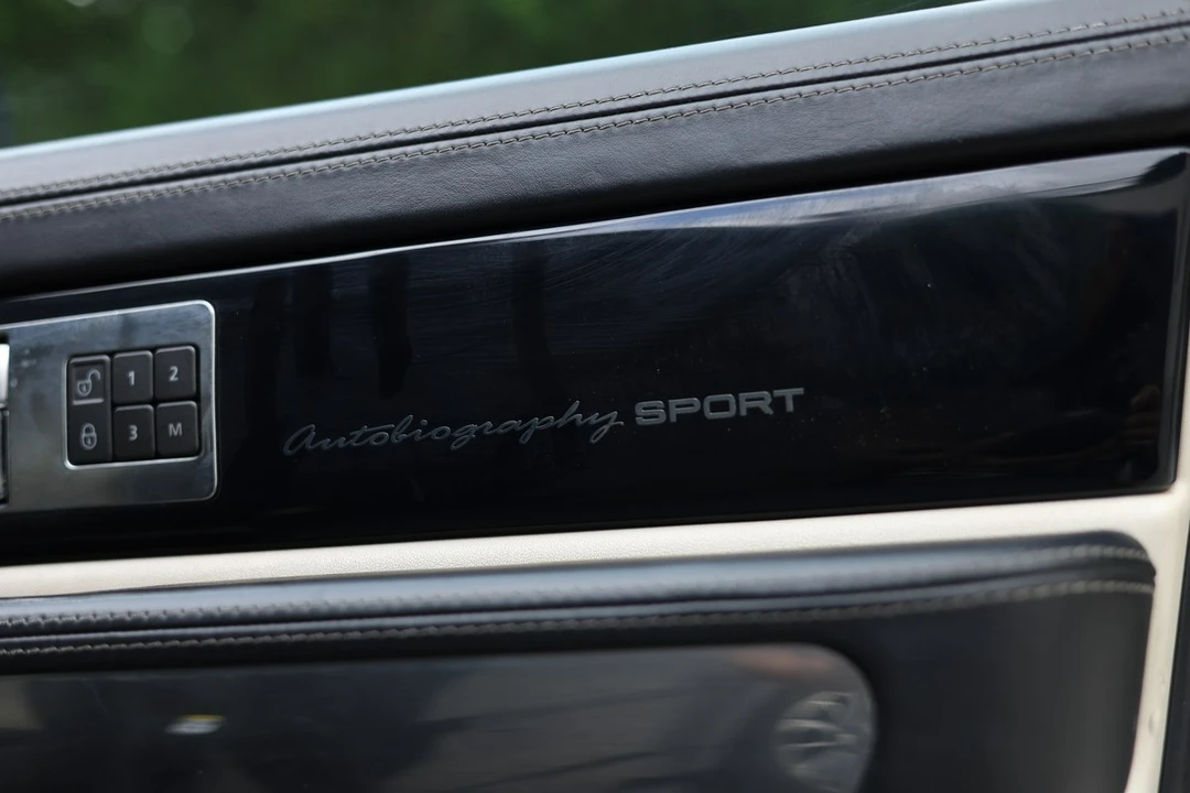 2012 Land Rover Range Rover L322 - Image 20 of 30