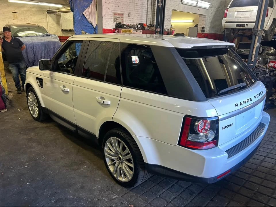 2012 Land Rover Range Rover L322 - Image 2 of 7