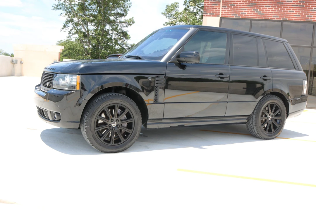 2012 Land Rover Range Rover L322 - Image 11 of 31