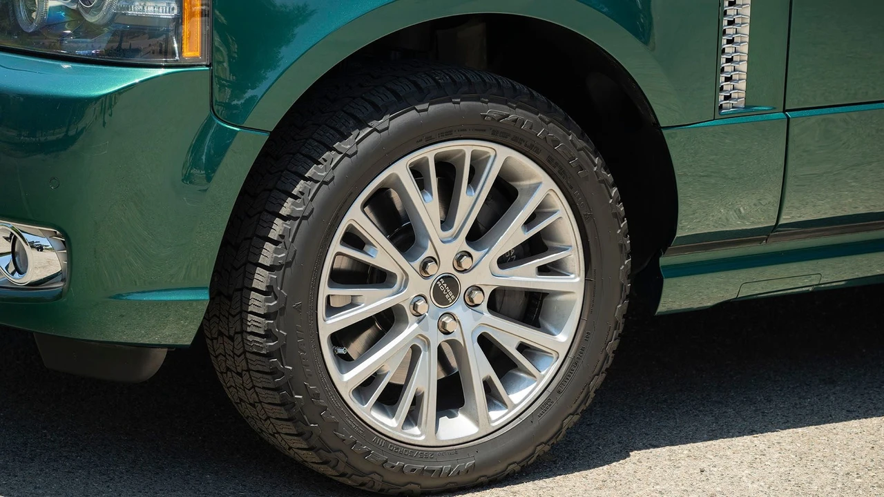 2012 Land Rover Range Rover L322 - Image 5 of 31