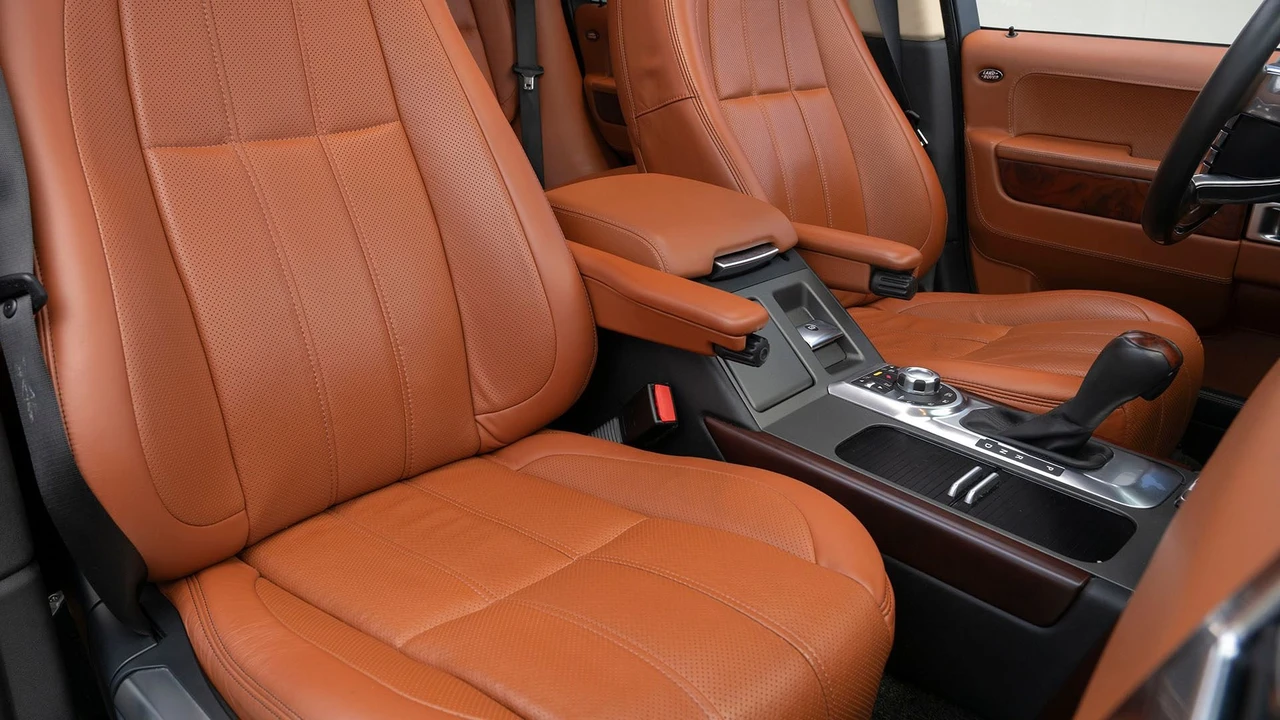 2012 Land Rover Range Rover L322 - Image 17 of 31