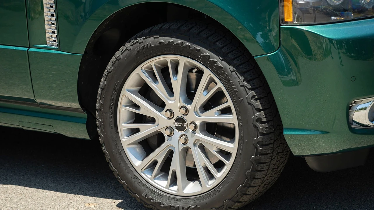 2012 Land Rover Range Rover L322 - Image 8 of 31