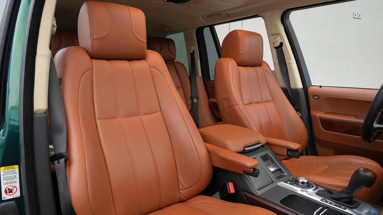 2012 Land Rover Range Rover L322 - Image 14 of 31
