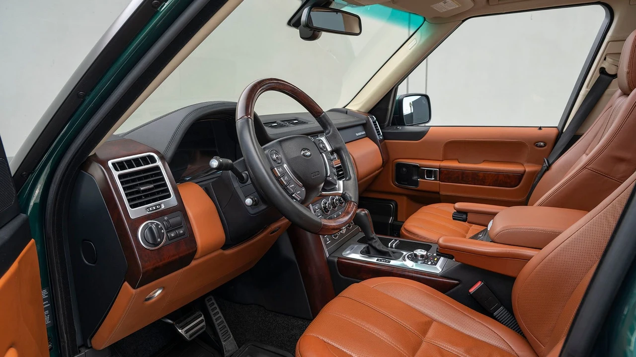 2012 Land Rover Range Rover L322 - Image 21 of 31