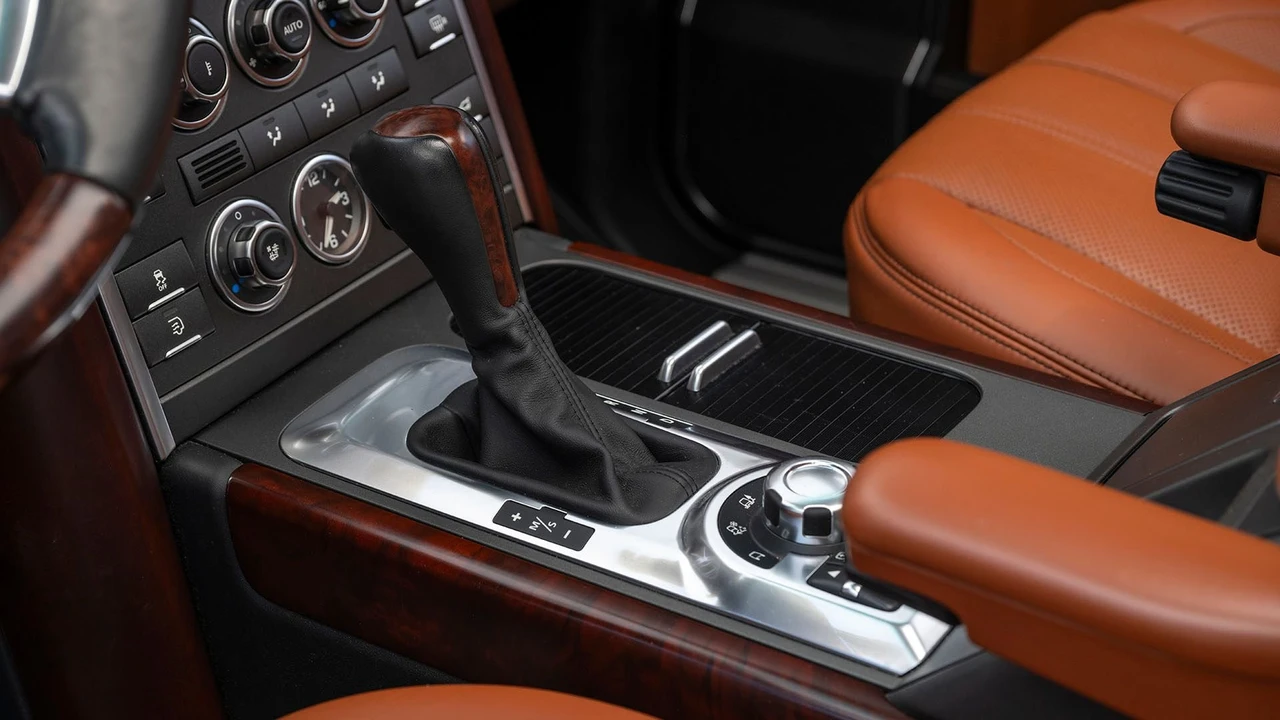 2012 Land Rover Range Rover L322 - Image 29 of 31