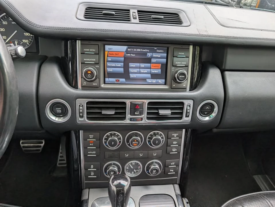 2012 Land Rover Range Rover L322 - Image 17 of 20