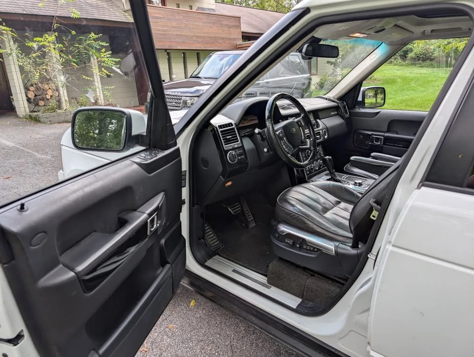 2012 Land Rover Range Rover L322 - Image 5 of 20