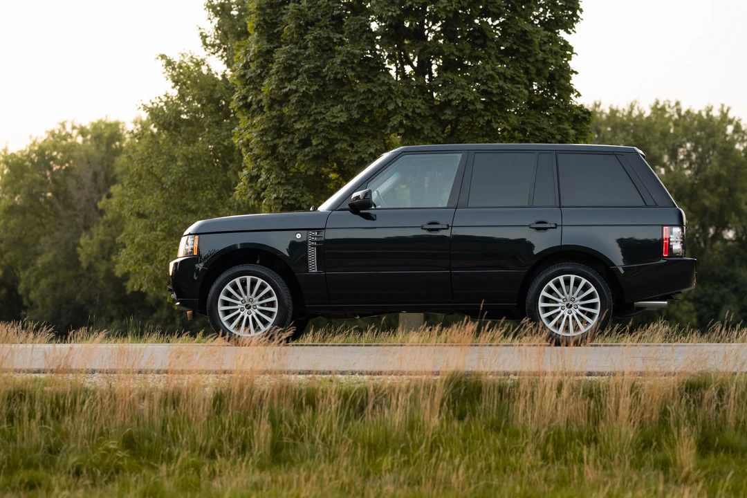 2012 Land Rover Range Rover L322 - Image 3 of 31