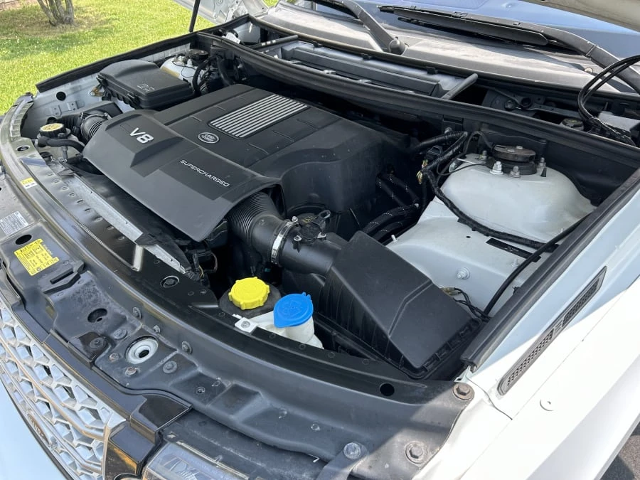 2012 Land Rover Range Rover L322 - Image 9 of 10