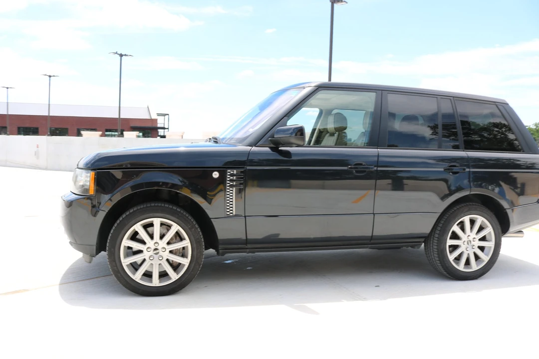 2012 Land Rover Range Rover L322 - Image 11 of 31