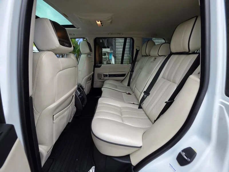2012 Land Rover Range Rover L322 - Image 14 of 20