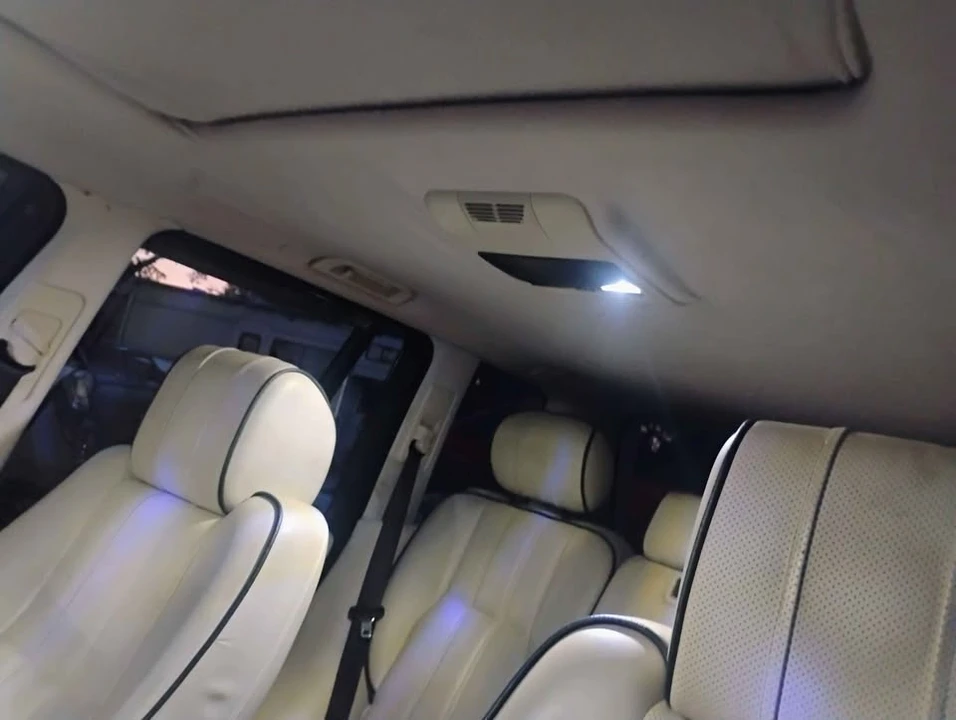 2012 Land Rover Range Rover L322 - Image 8 of 9