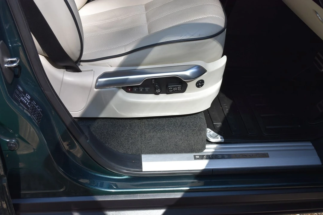 2012 Land Rover Range Rover L322 - Image 25 of 30