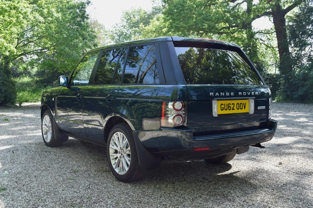 2012 Land Rover Range Rover L322 - Image 9 of 30