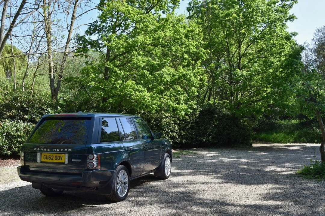 2012 Land Rover Range Rover L322 - Image 12 of 30
