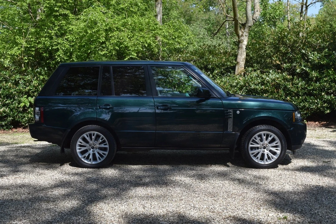2012 Land Rover Range Rover L322 - Image 14 of 30