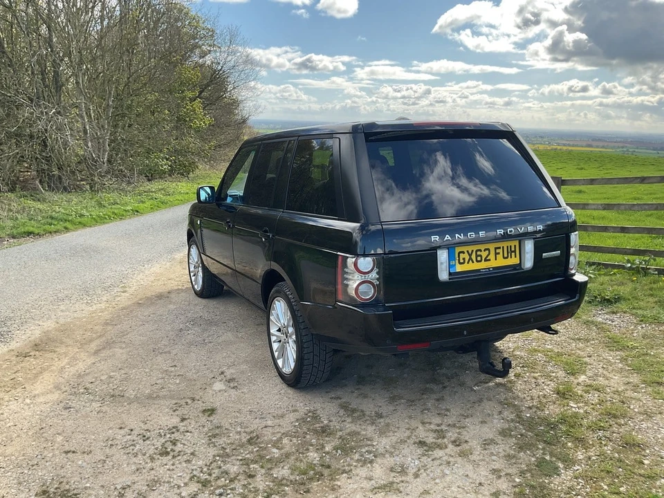2012 Land Rover Range Rover L322 - Image 7 of 30
