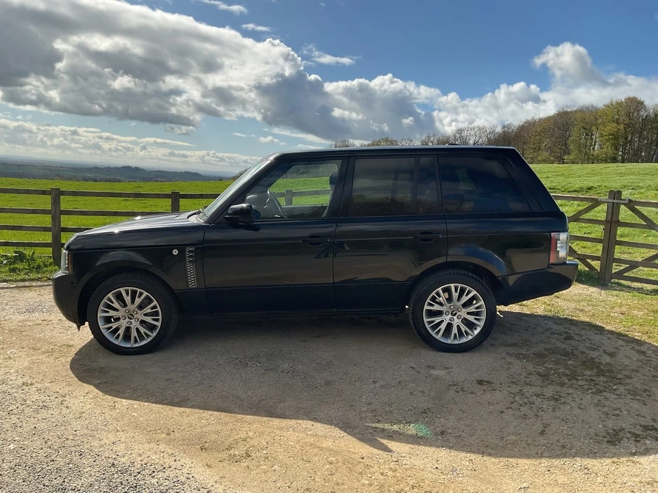 2012 Land Rover Range Rover L322 - Image 8 of 30