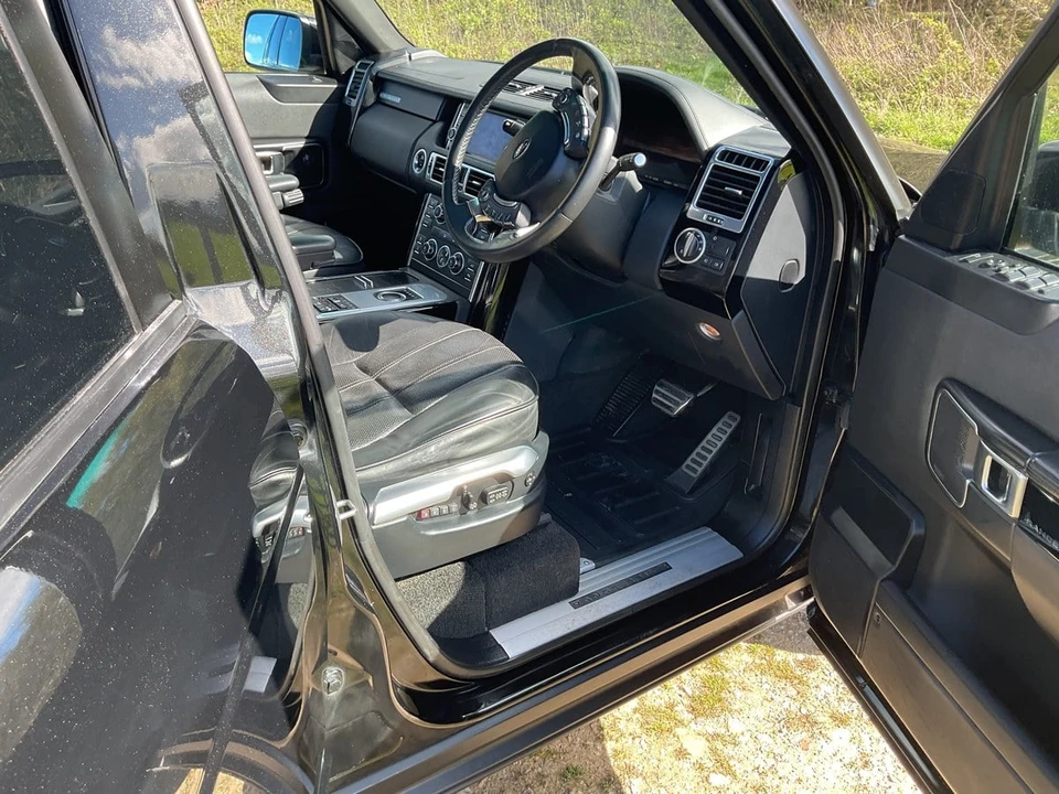 2012 Land Rover Range Rover L322 - Image 15 of 30