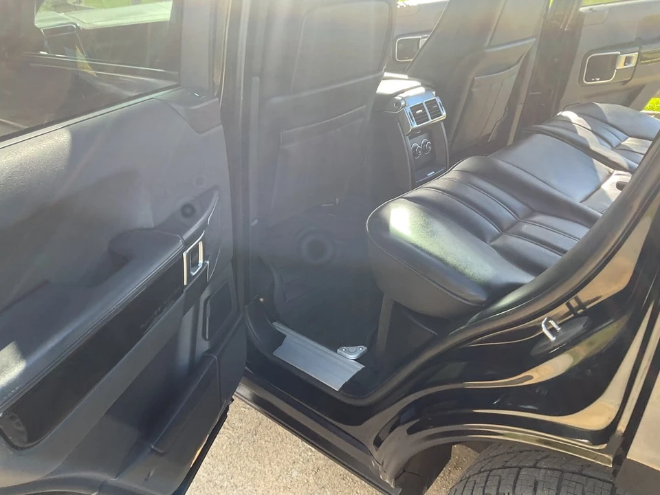 2012 Land Rover Range Rover L322 - Image 17 of 30