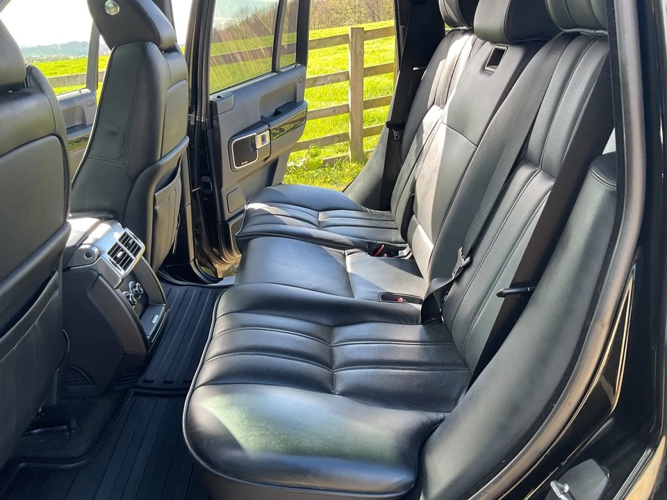 2012 Land Rover Range Rover L322 - Image 18 of 30