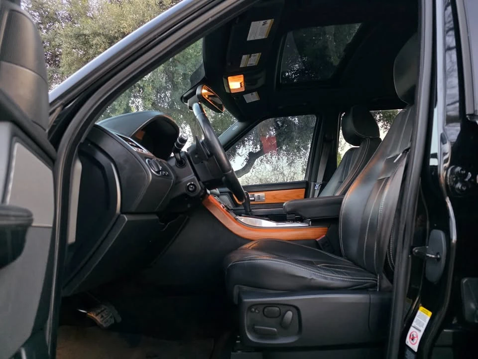 2012 Land Rover Range Rover L322 - Image 9 of 15