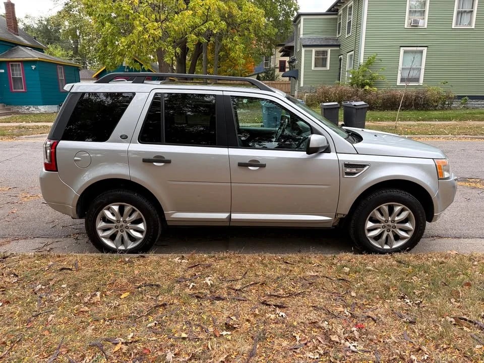 2012 Land Rover Freelander - Image 8 of 19