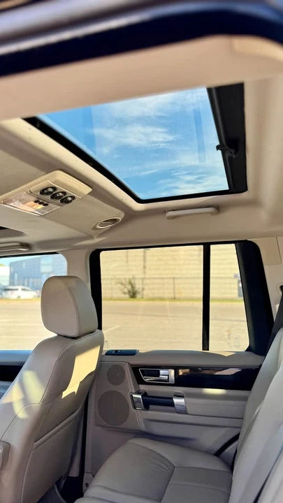 2012 Land Rover Discovery 4th Gen - Image 10 of 15