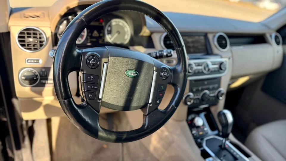 2012 Land Rover Discovery 4th Gen - Image 14 of 15