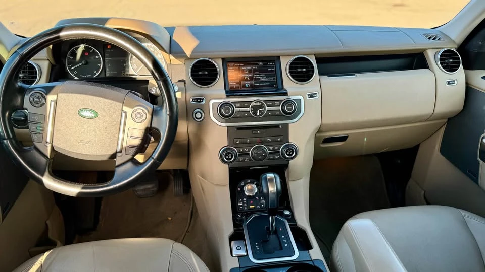 2012 Land Rover Discovery 4th Gen - Image 11 of 15