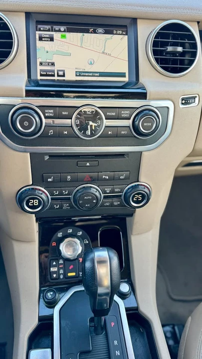 2012 Land Rover Discovery 4th Gen - Image 15 of 15