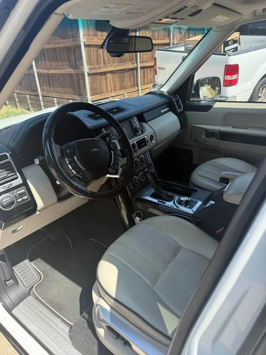 2012 Land Rover Range Rover L322 - Image 2 of 7