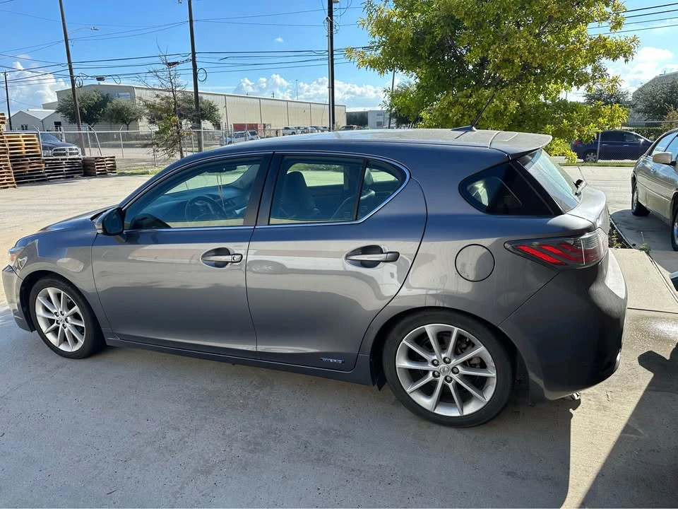 2012 Lexus CT - Image 2 of 5