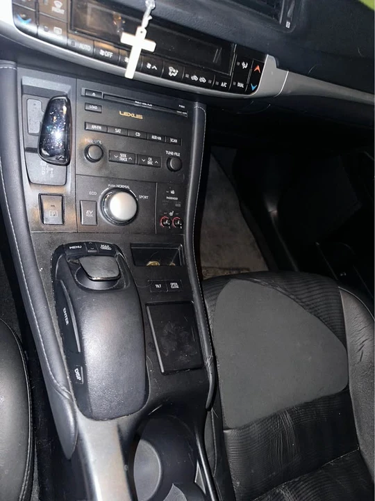 2012 Lexus CT - Image 5 of 5