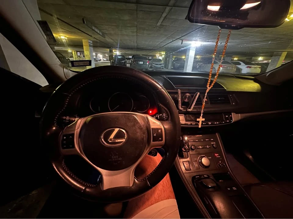 2012 Lexus CT - Image 4 of 8