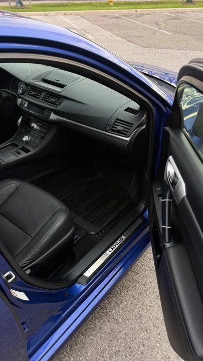 2012 Lexus CT - Image 13 of 15