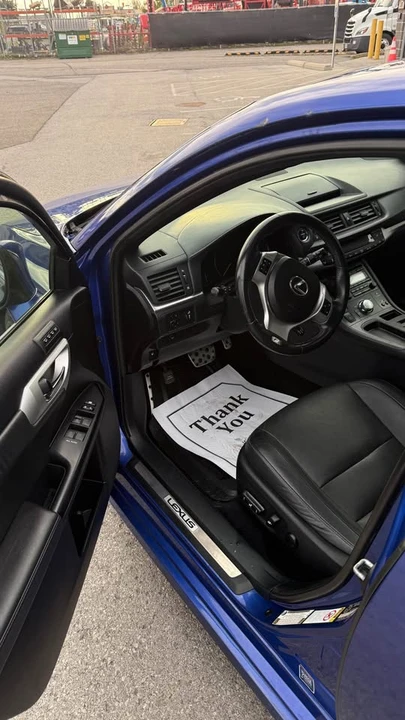 2012 Lexus CT - Image 11 of 15