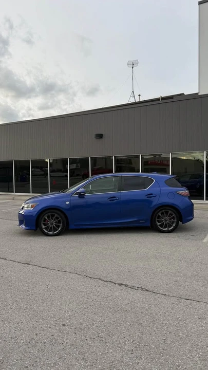 2012 Lexus CT - Image 2 of 15