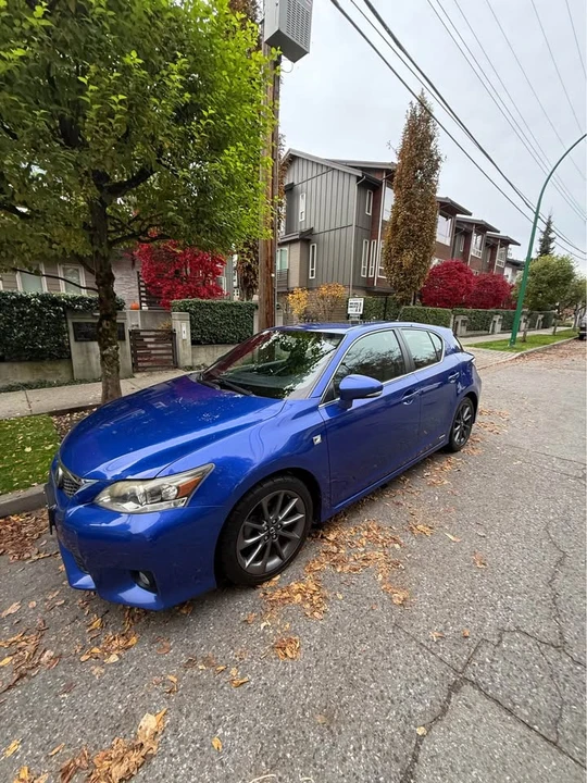 2012 Lexus CT - Image 2 of 10