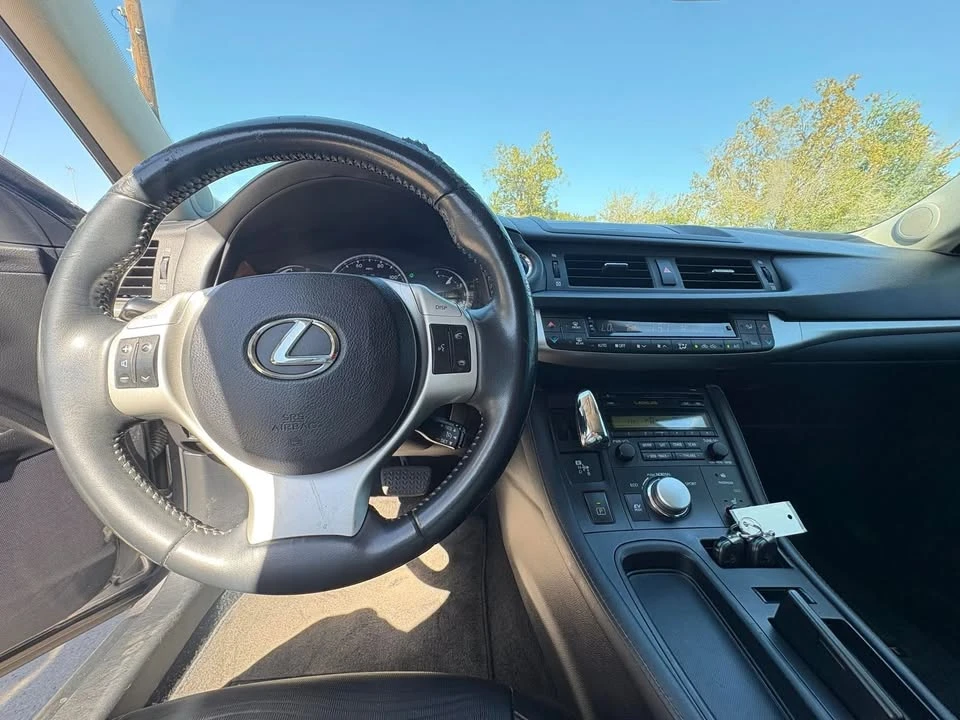 2012 Lexus CT - Image 3 of 9