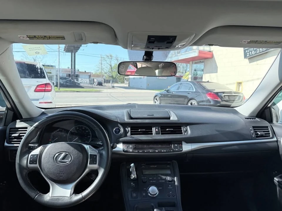 2012 Lexus CT - Image 19 of 20