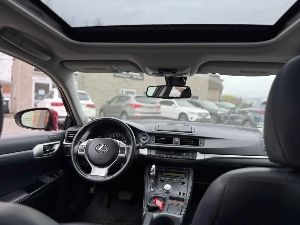2012 Lexus CT - Image 11 of 17