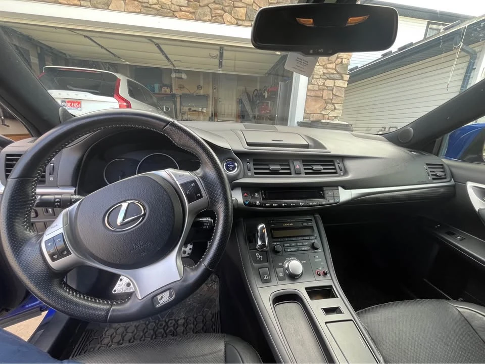 2012 Lexus CT - Image 4 of 8